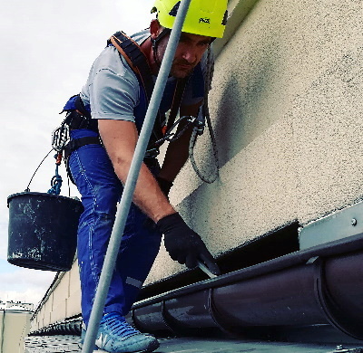 Прочищення лівневок і водостічної системи. Запоріжжя